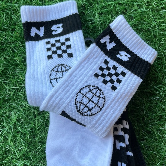 • VANS “Off The Wall” Men’s socks ( 2 pairs socks set ) - Picture 9 of 13